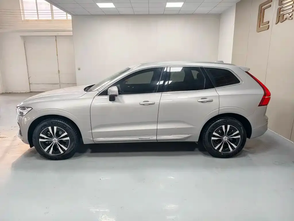 Volvo XC60 — фото 3