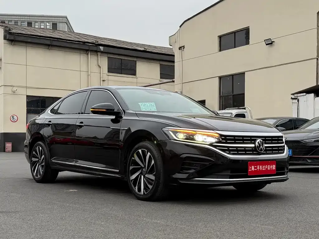 Volkswagen Passat — фото 8