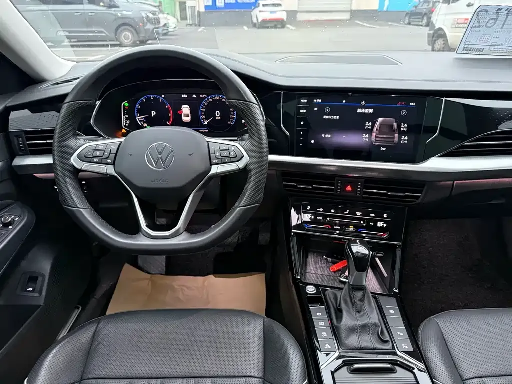Volkswagen Passat — фото 7
