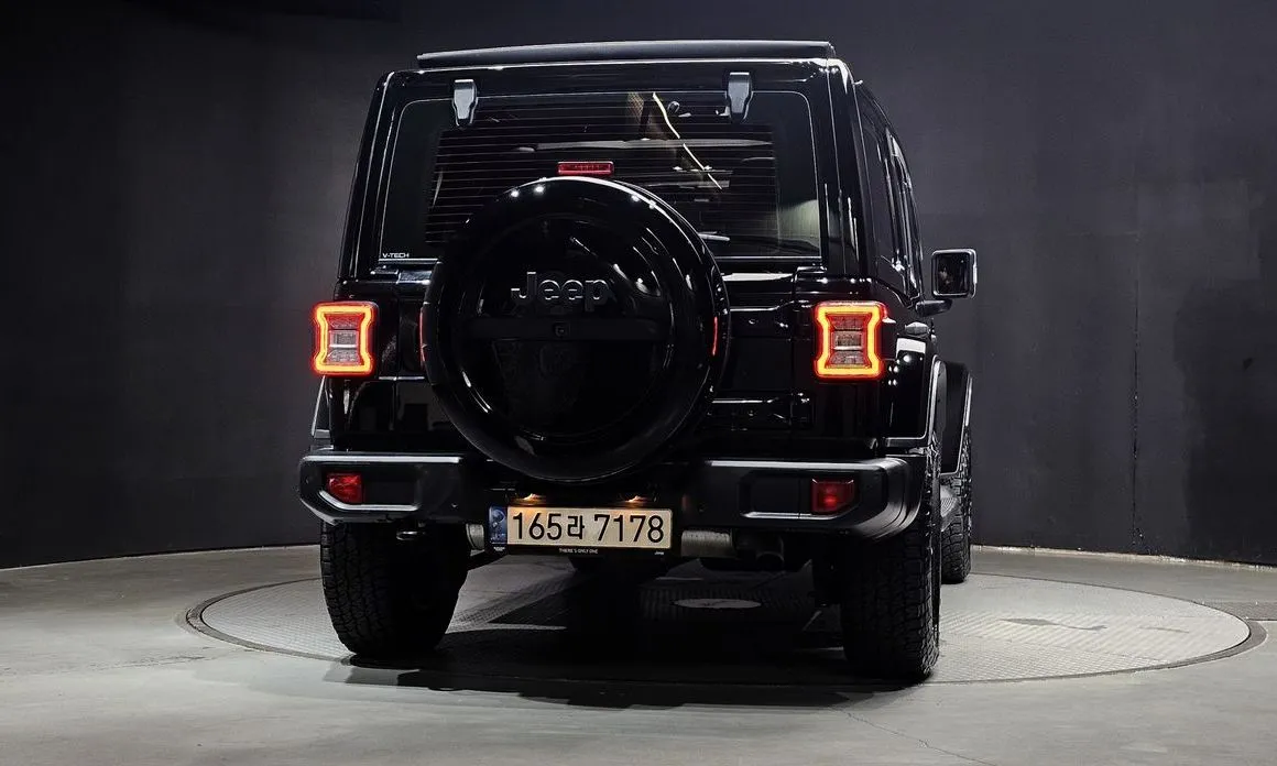 Jeep Wrangler — фото 4