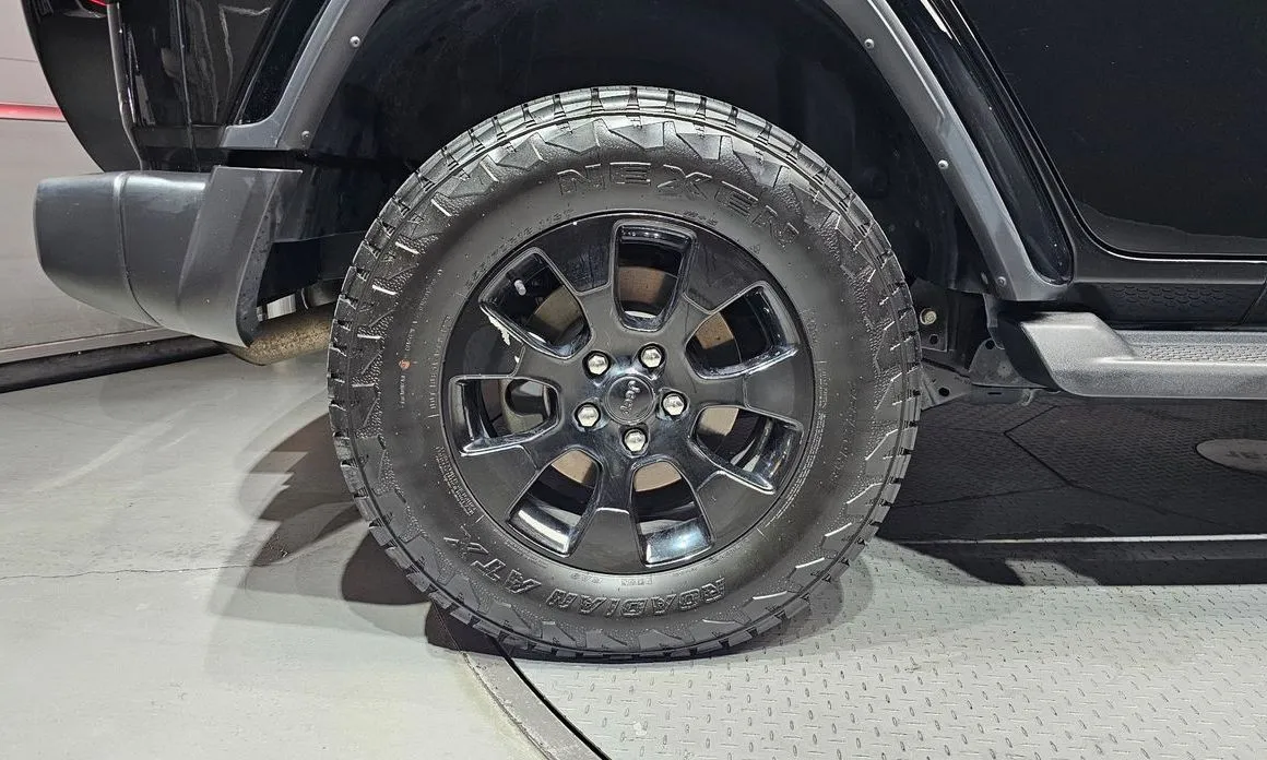 Jeep Wrangler — фото 6