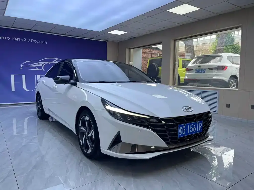 Hyundai Elantra — фото 4