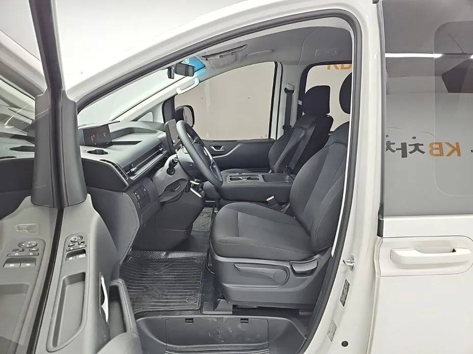 Hyundai Staria — фото 3
