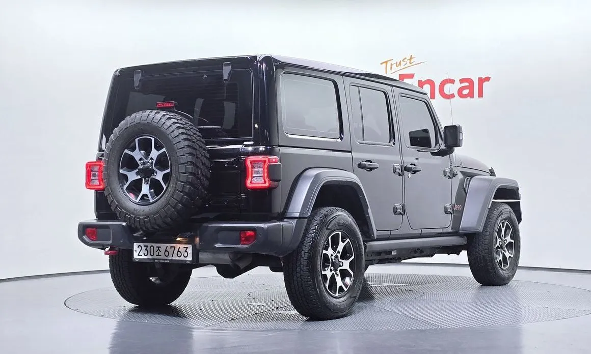 Jeep Wrangler — фото 10