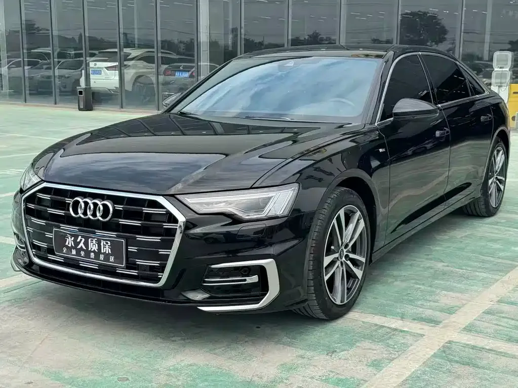 Audi A6L — фото 1