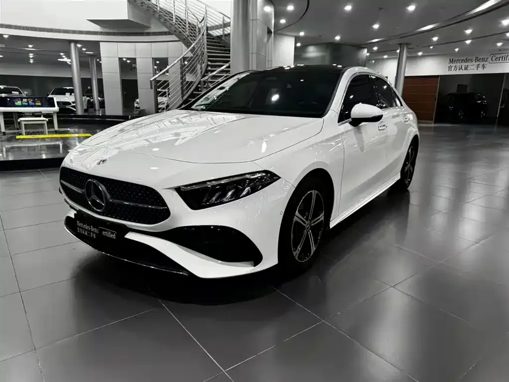 Mercedes-Benz A-Class — фото 1