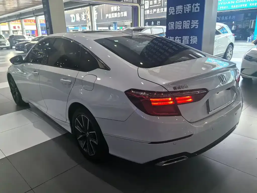 Honda Inspire — фото 4