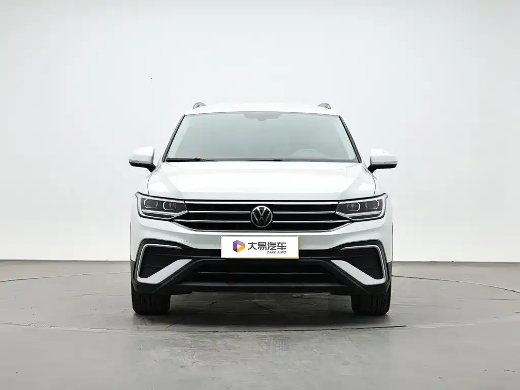 Volkswagen Tiguan L — фото 5