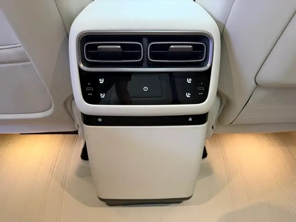 Li Auto Li i6 — фото 2