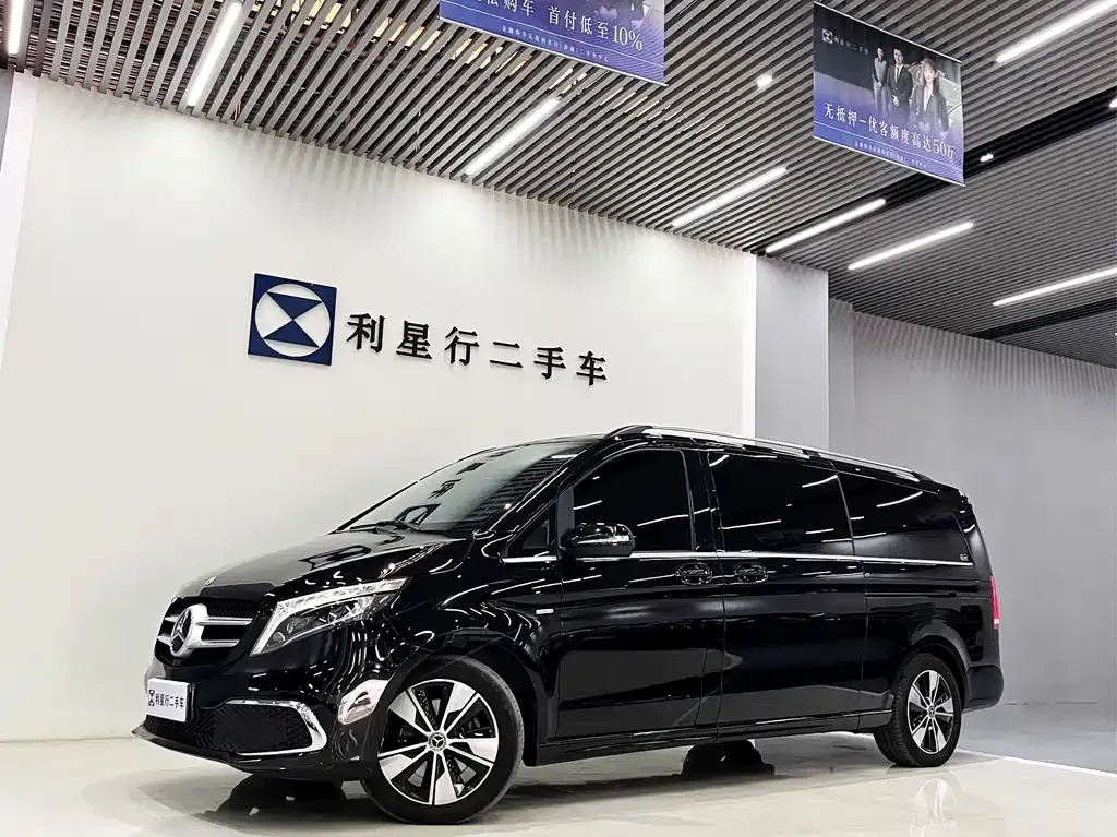 Mercedes-Benz V-Class — фото 1