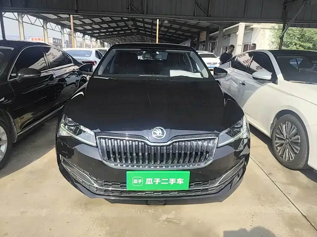 Skoda Superb — фото 4