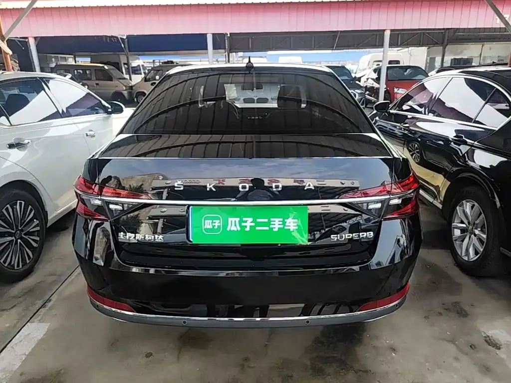 Skoda Superb — фото 7