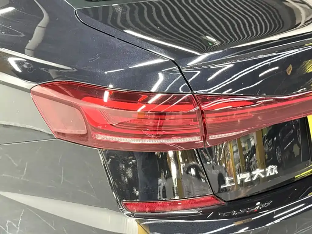 Volkswagen Passat — фото 4
