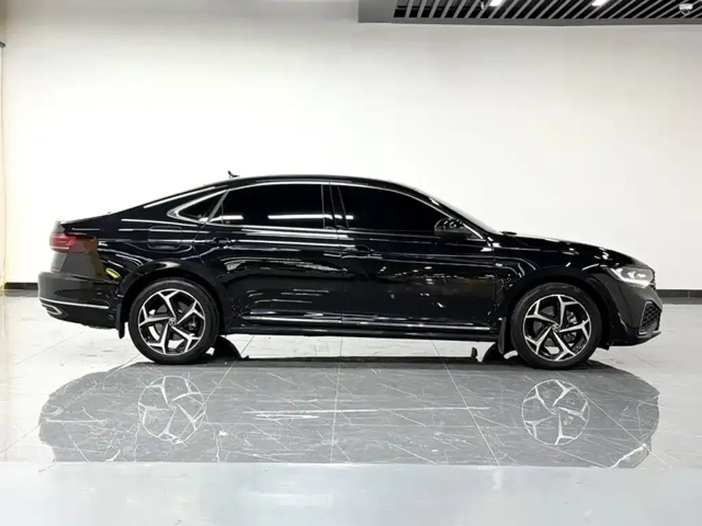 Volkswagen Passat — фото 3
