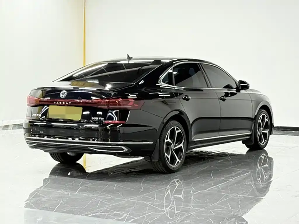 Volkswagen Passat — фото 5