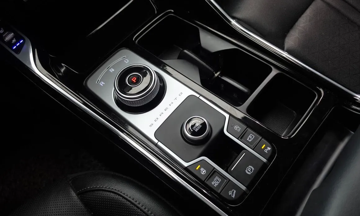 Kia Sorento — фото 5