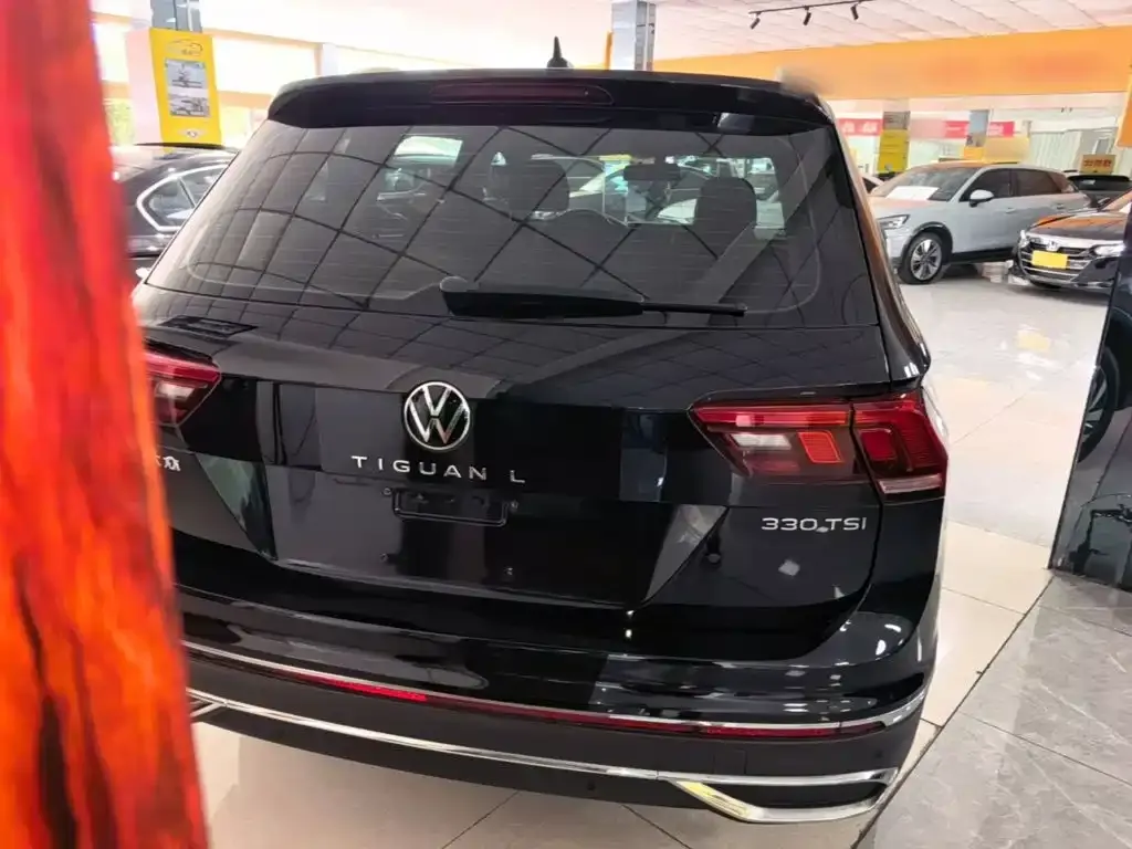 Volkswagen Tiguan L — фото 10