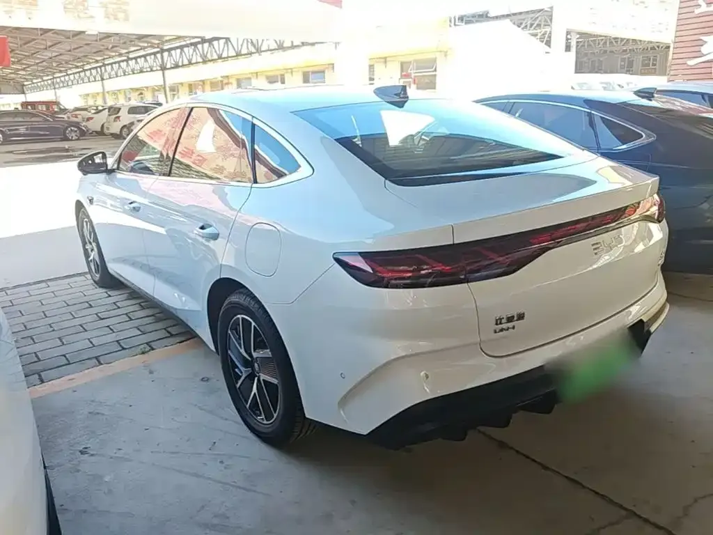 BYD Qin L — фото 2