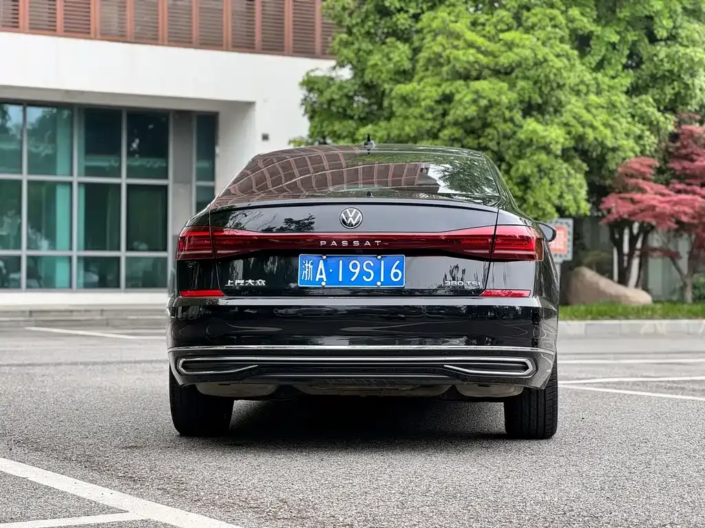 Volkswagen Passat — фото 5