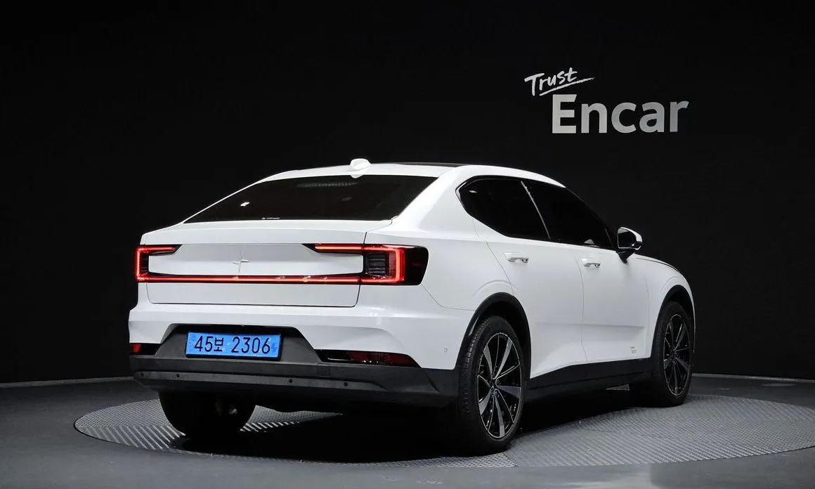 Polestar Polestar 2 — фото 7