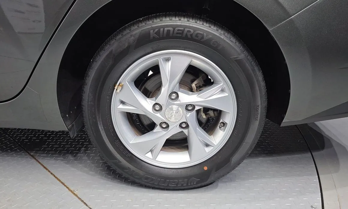 Hyundai AVANTE — фото 10