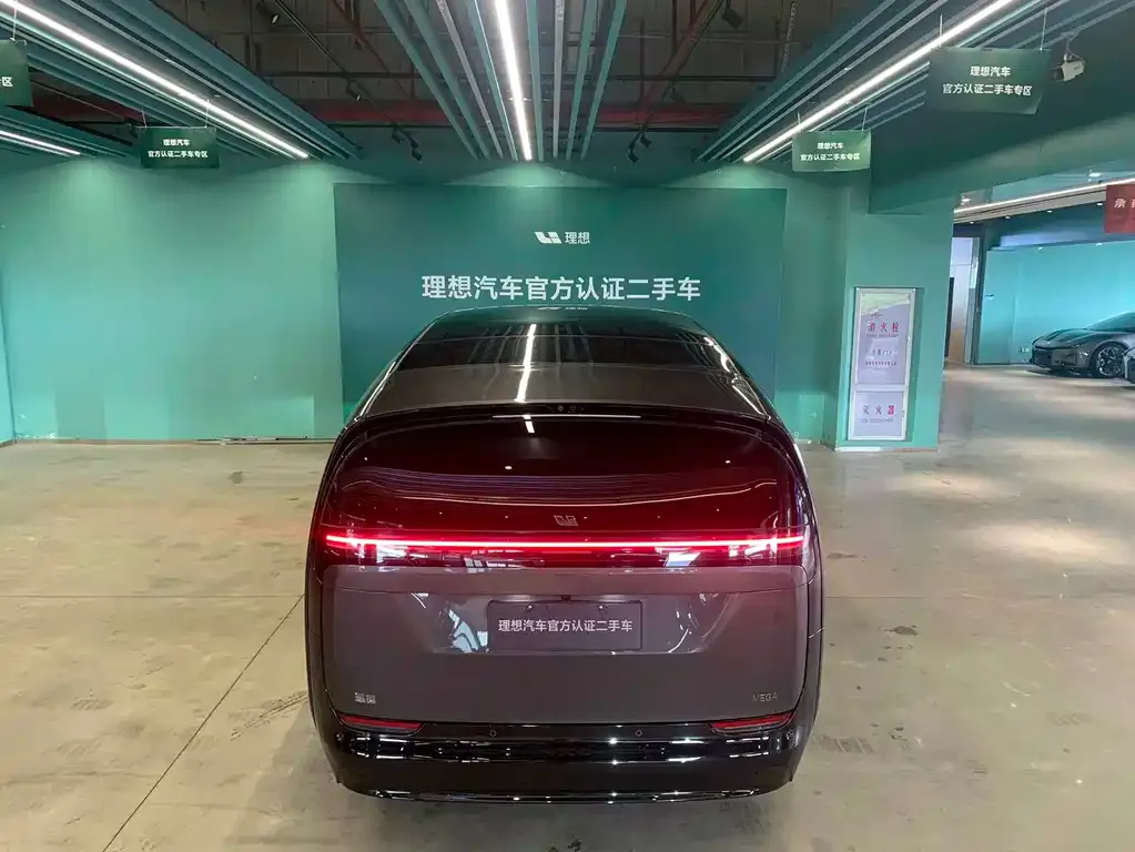 Li Auto MEGA — фото 6