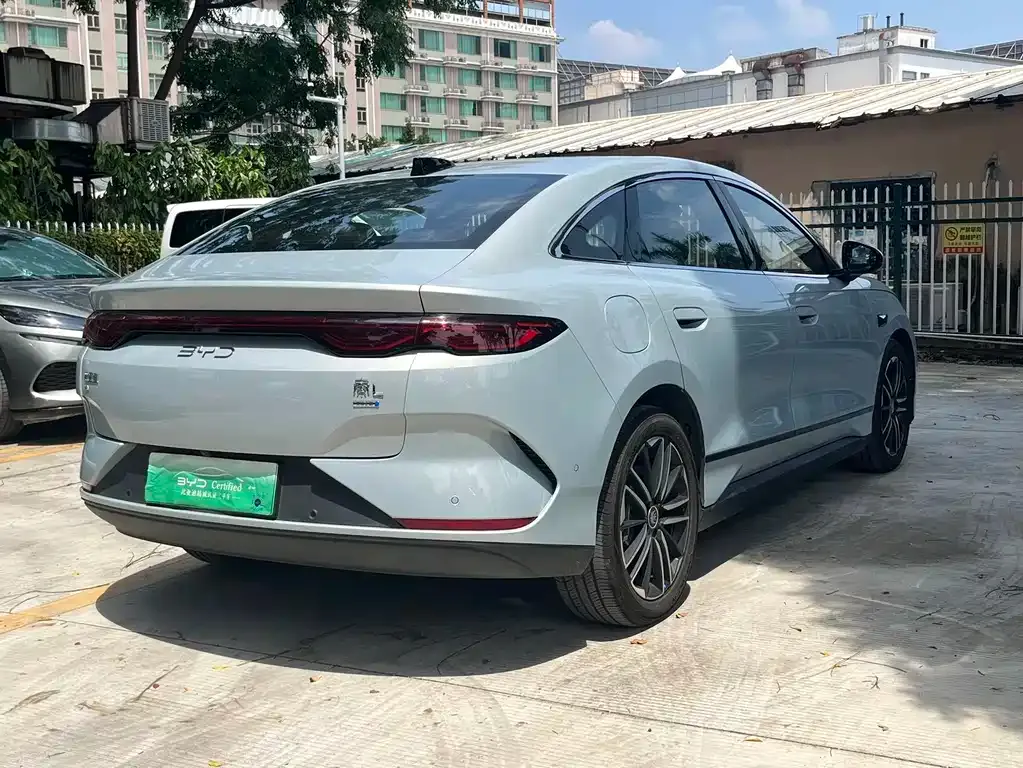 BYD Qin L — фото 6