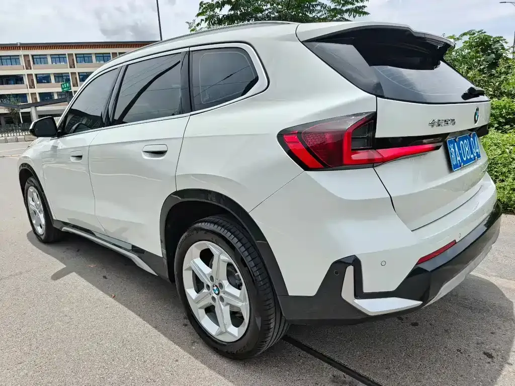 BMW X1 — фото 9