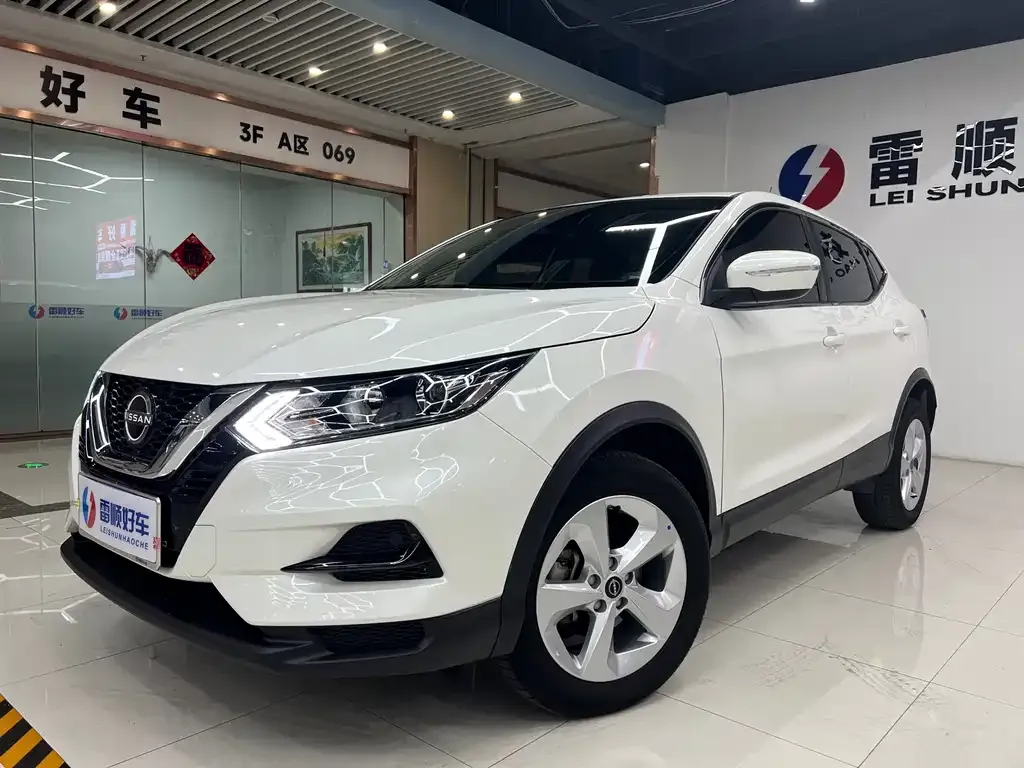 Nissan Qashqai — фото 1