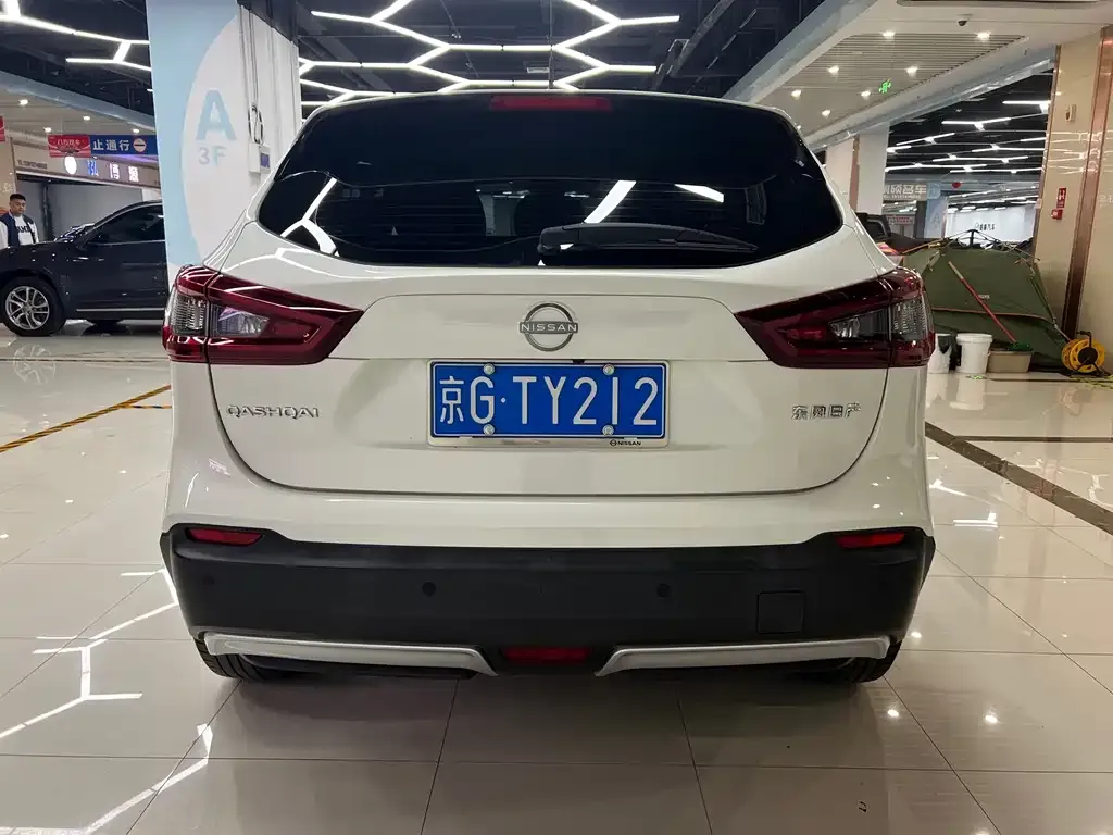 Nissan Qashqai — фото 8