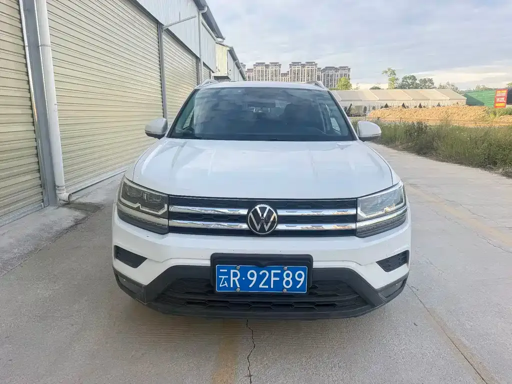 Volkswagen Tharu — фото 3