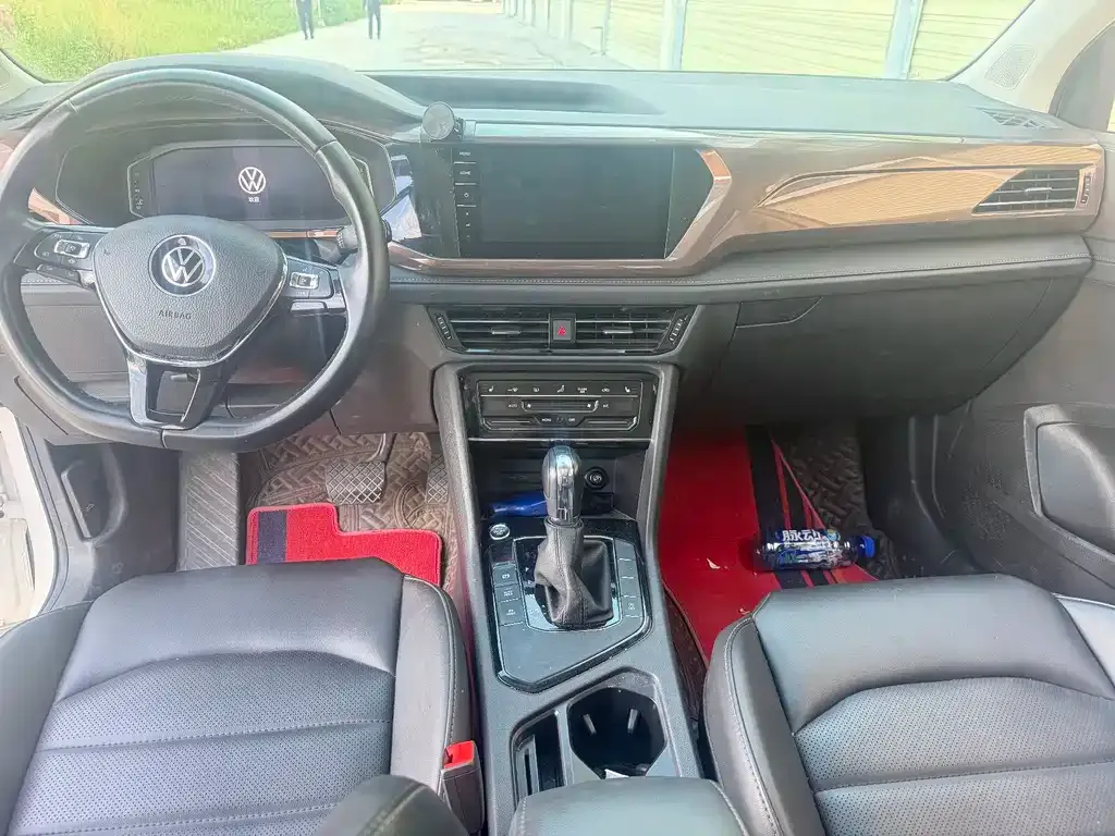 Volkswagen Tharu — фото 10