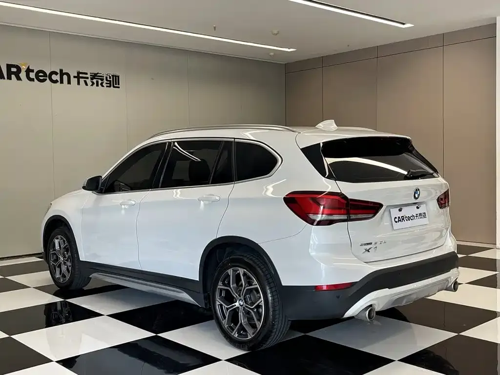 BMW X1 — фото 7