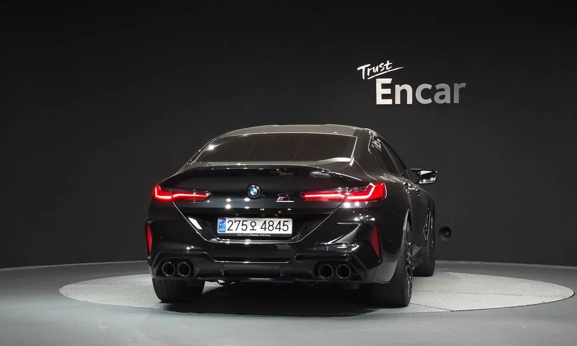 BMW M8 — фото 2