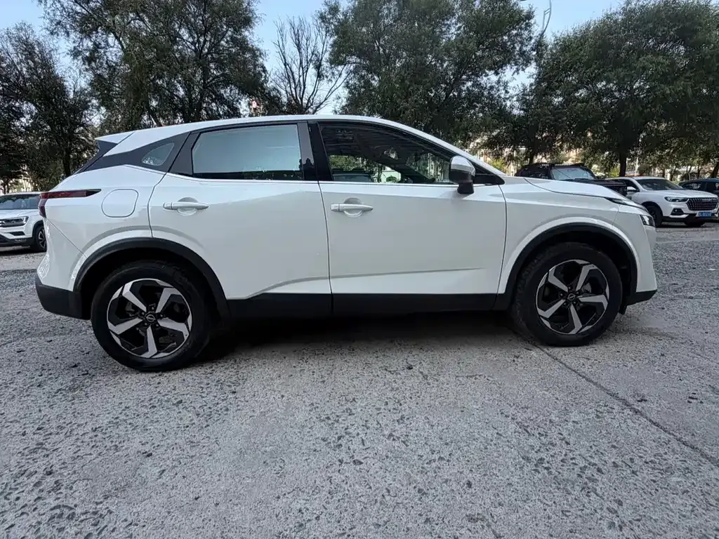 Nissan Qashqai — фото 9