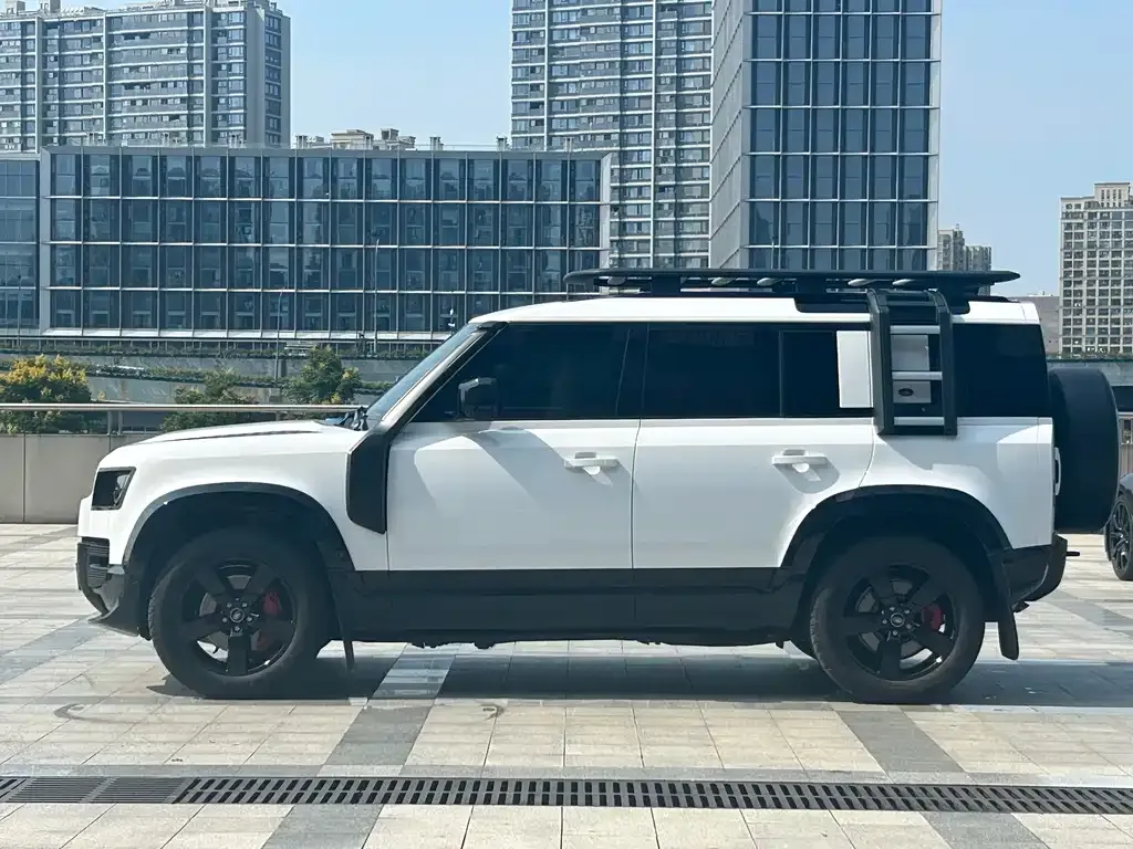 Land Rover Defender — фото 6