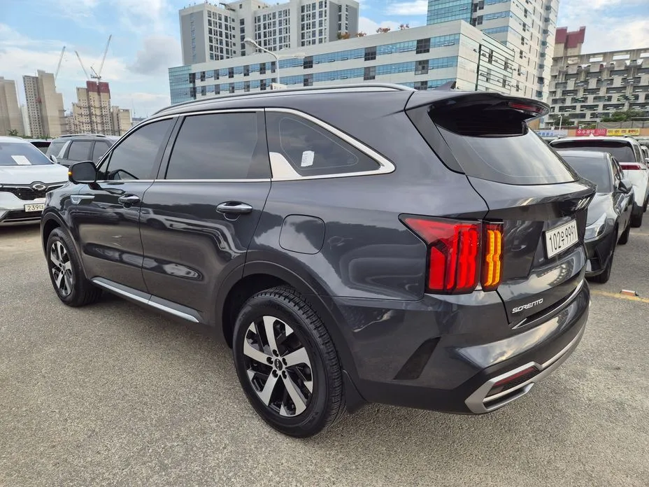 Kia Sorento — фото 3