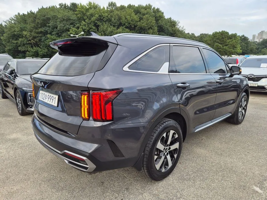 Kia Sorento — фото 5