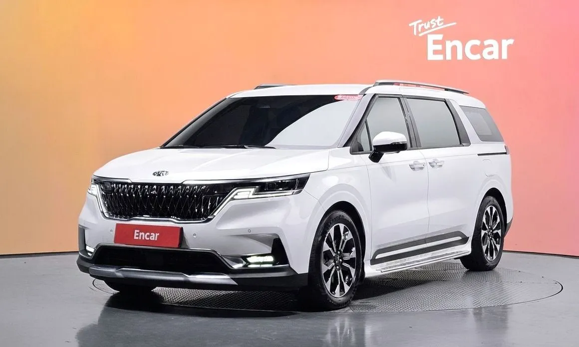 Kia Carnival — фото 1