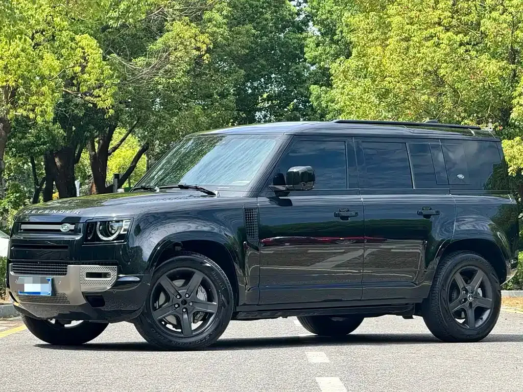 Land Rover Defender — фото 1