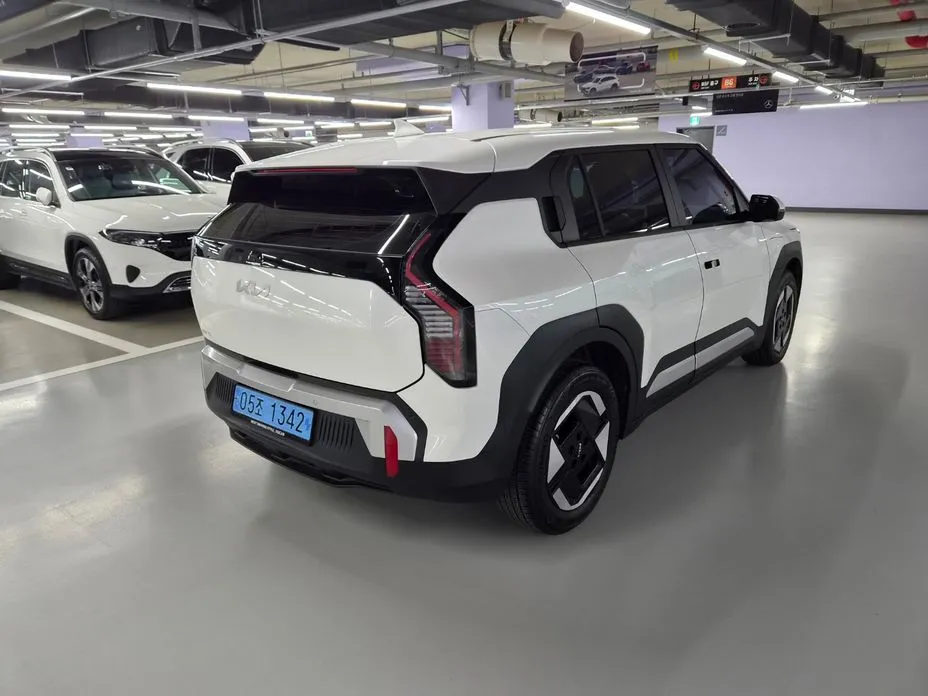 Kia EV3 — фото 10