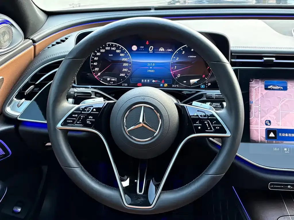 Mercedes-Benz E-Class — фото 10