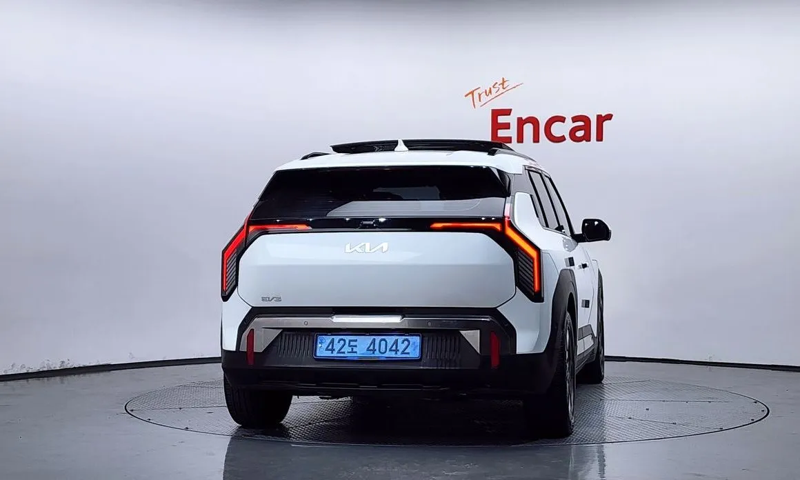 Kia EV3 — фото 3