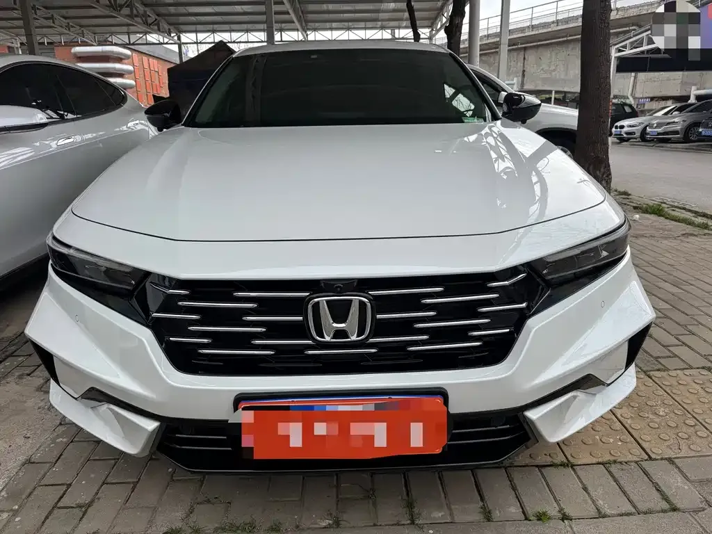 Honda Accord — фото 10