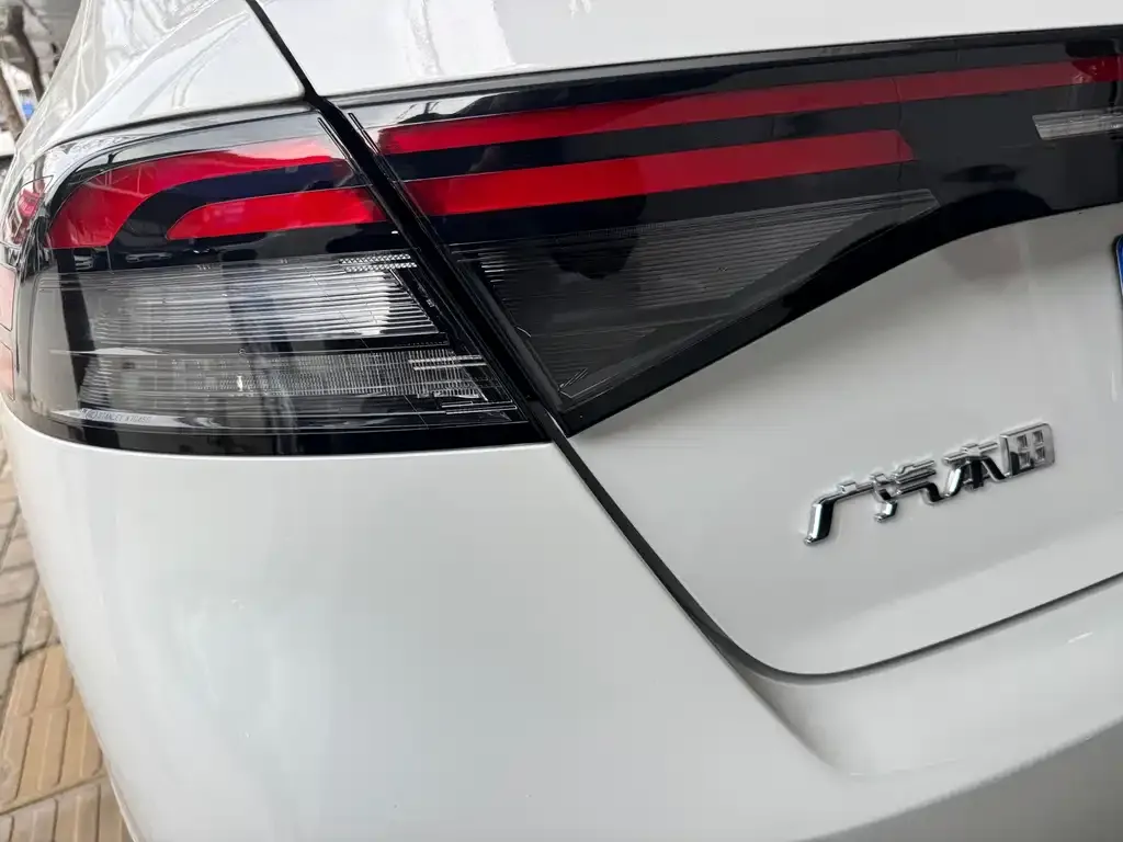 Honda Accord — фото 6