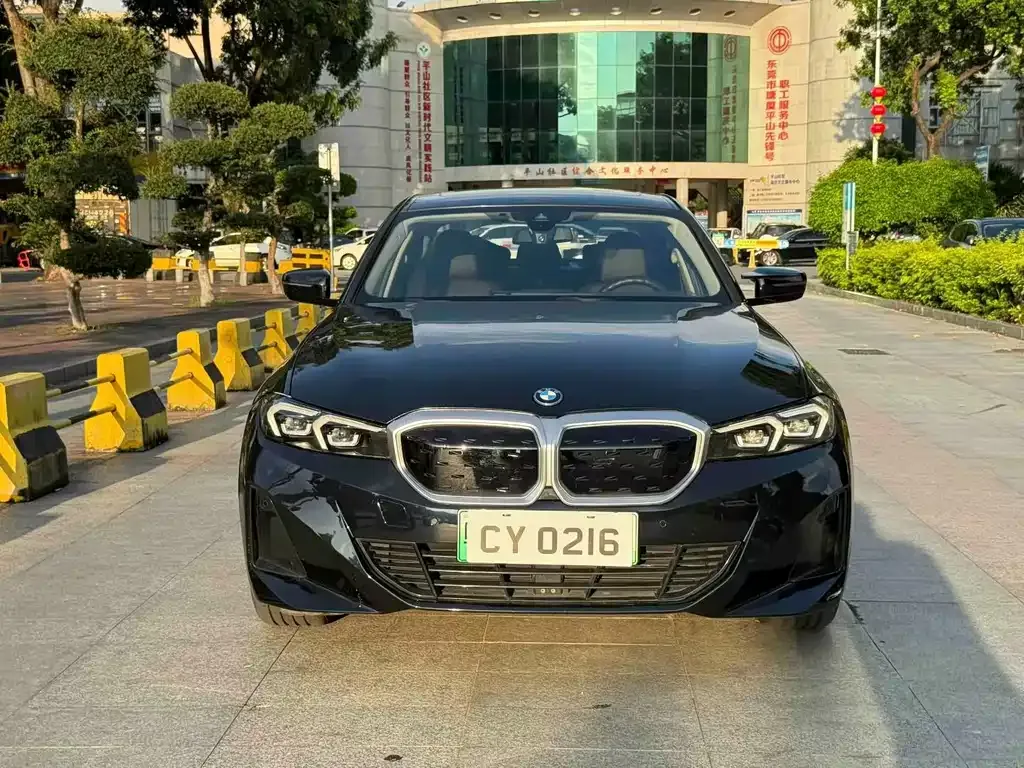 BMW i3 — фото 5