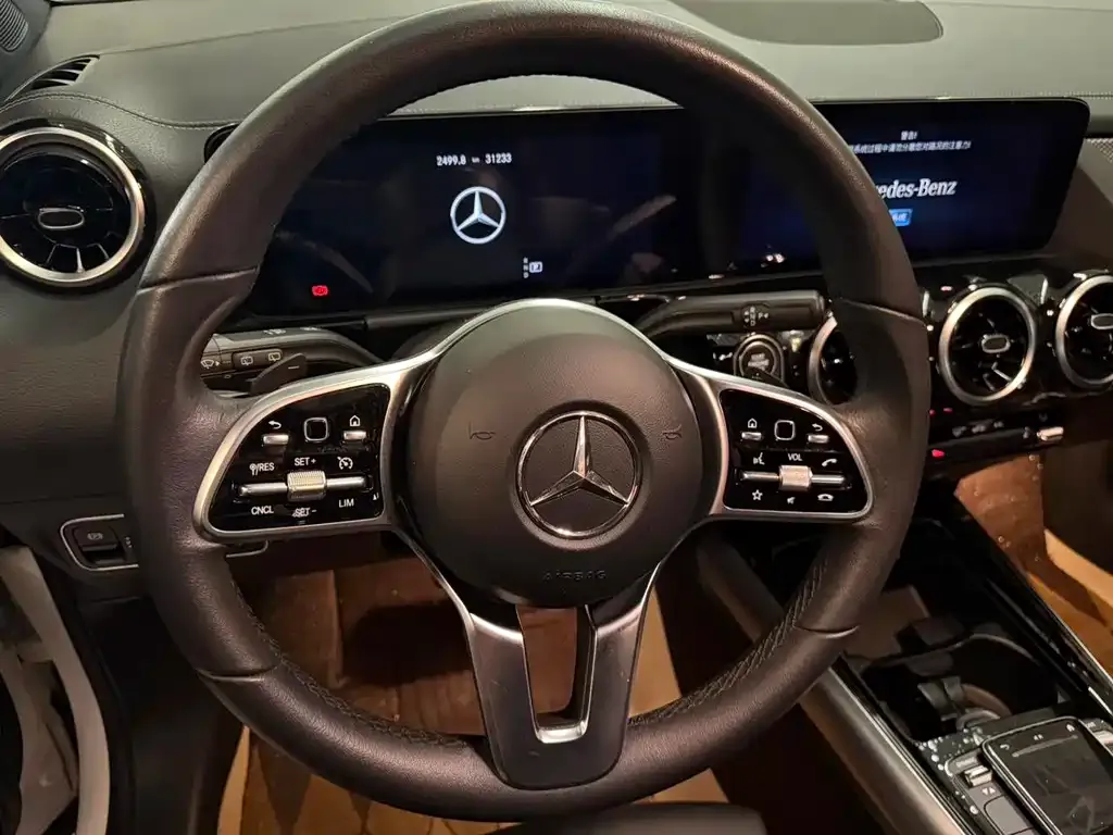 Mercedes-Benz GLA — фото 5