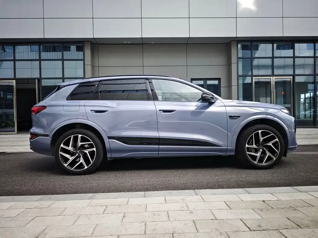 Audi Q6L e-tron — фото 6