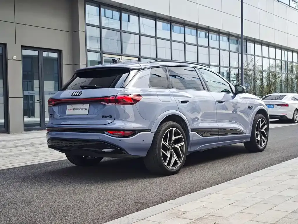 Audi Q6L e-tron — фото 9
