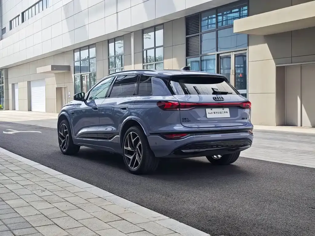Audi Q6L e-tron — фото 5